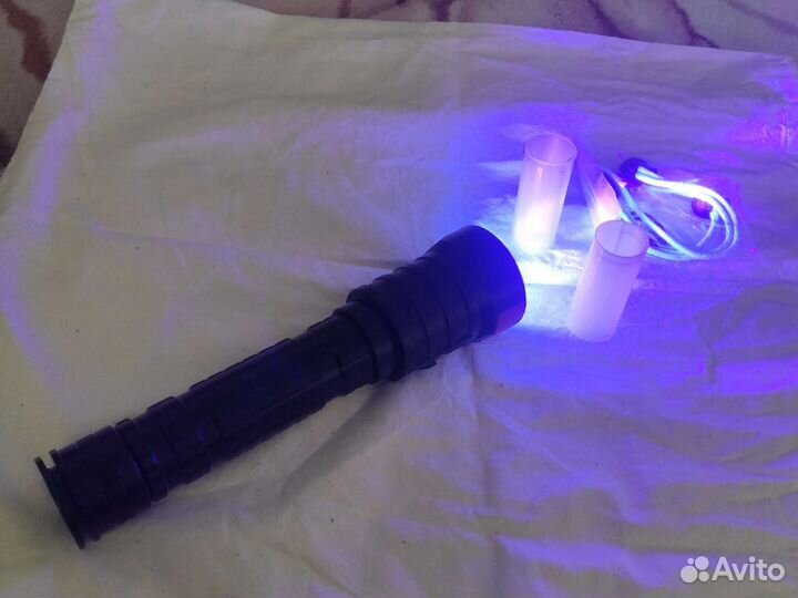 Ультрафиолетовый подводный фонарь