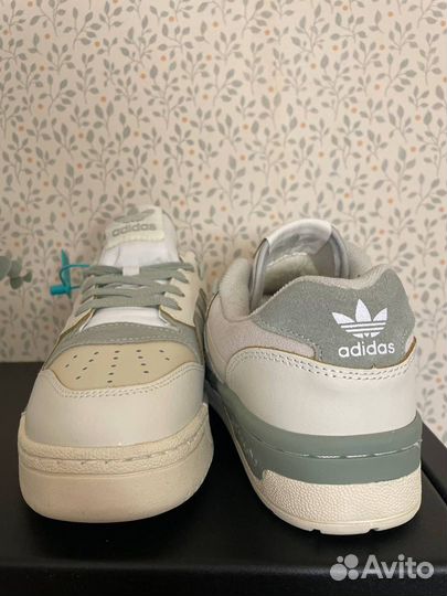 Кроссовки adidas forum low 84 с мехом