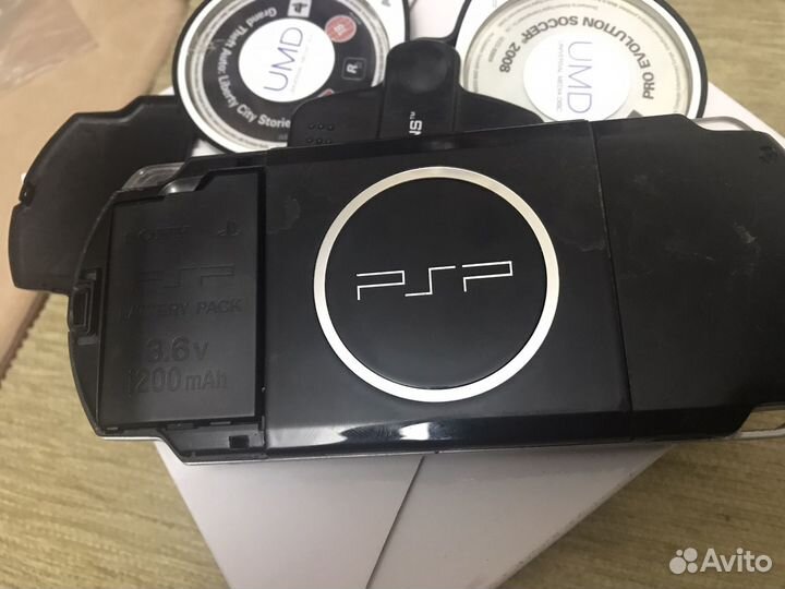 Sony psp и две игры