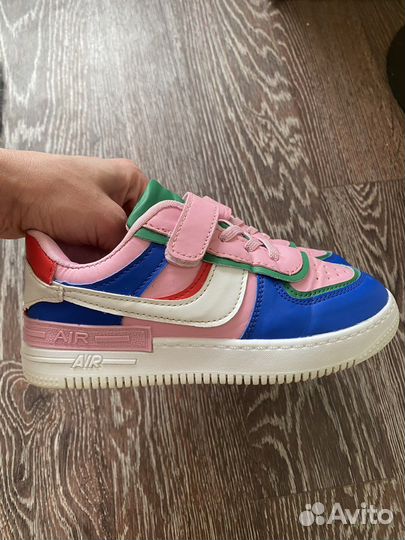 Кроссовки для девочки