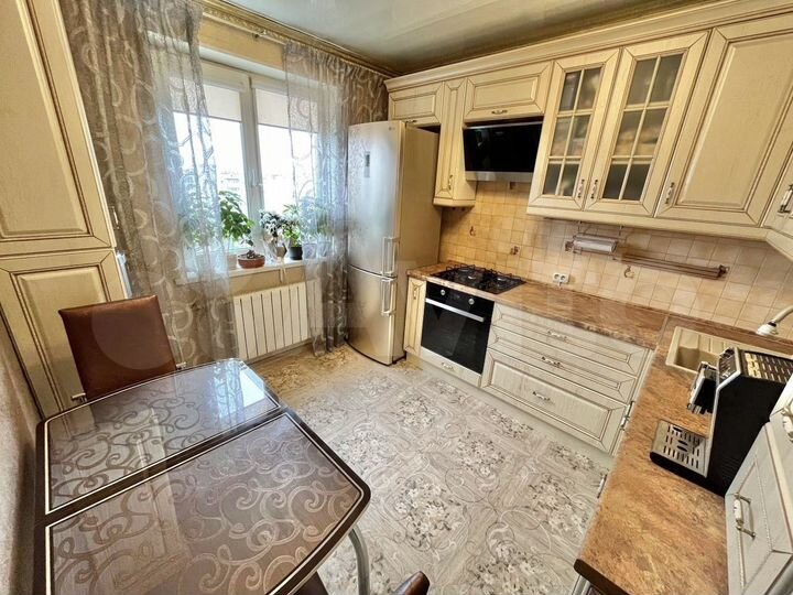 2-к. квартира, 51 м², 10/10 эт.