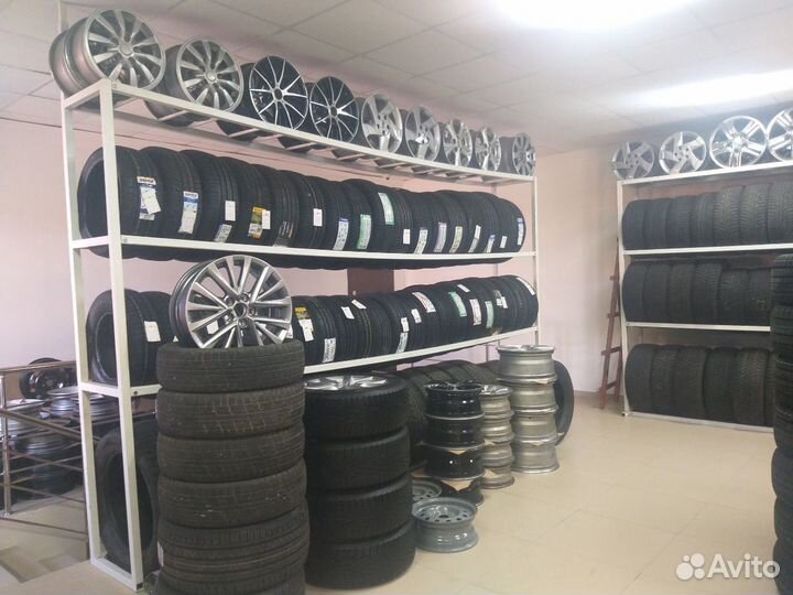 iLink Thunder U09 215/40 R17