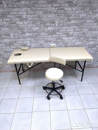 Массажная кушетка