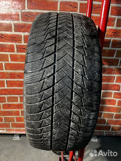 Bridgestone Blizzak LM-001 275/45 R20 110V