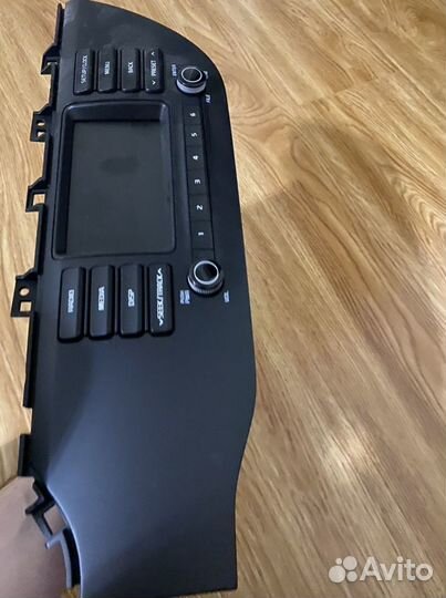 Штатное головное устройство (магнитола)