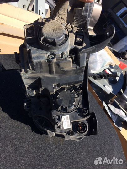 Фара левая grand Starex H1 TQ