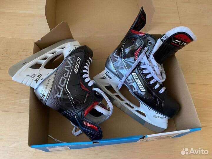 Хоккейные коньки Bauer xltx PRO 7,5 D (42,5 EUR)