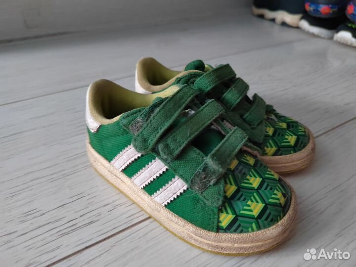 Кроссовки adidas для мальчика 21