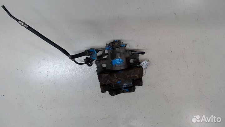 Суппорт правый задний Peugeot Partner