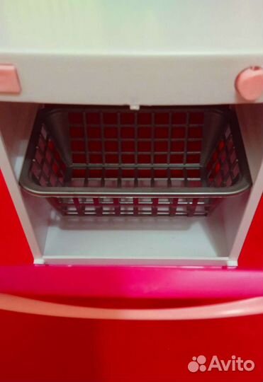 Детская игрушечная кухня