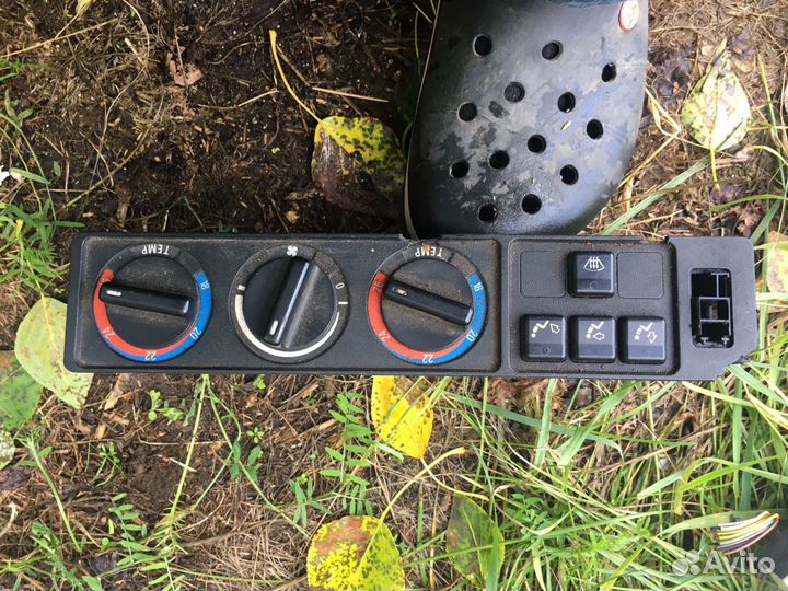 Блок управления печкой BMW 7 E32