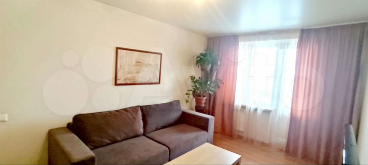 2-к. квартира, 52 м², 7/10 эт.