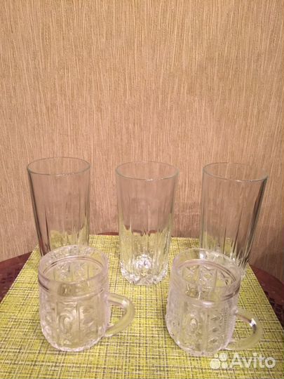 Стаканы, кружки, графин