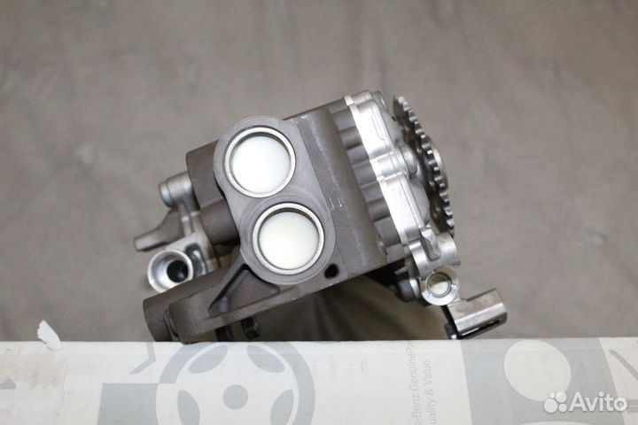 Насос масляный A2781801001- новый оригинал