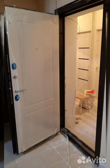 Входная дверь