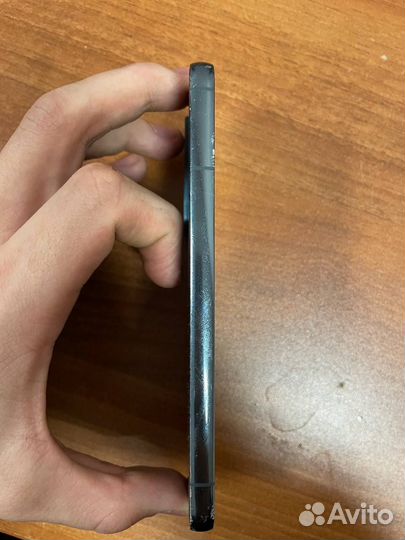 Samsung Galaxy S22, 8/256 ГБ