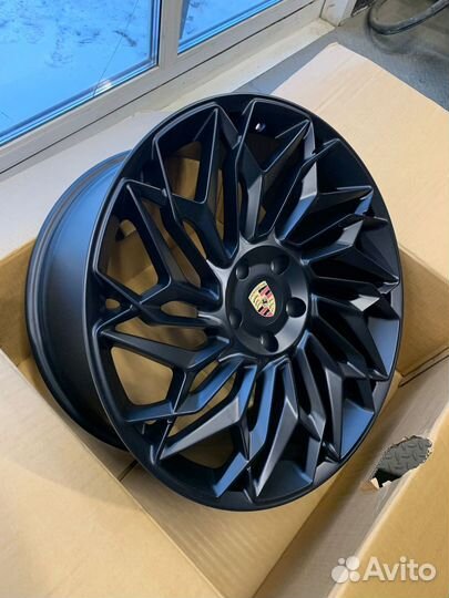 Диски для на Порше Porsche Cayenne 3 / Coupe R22