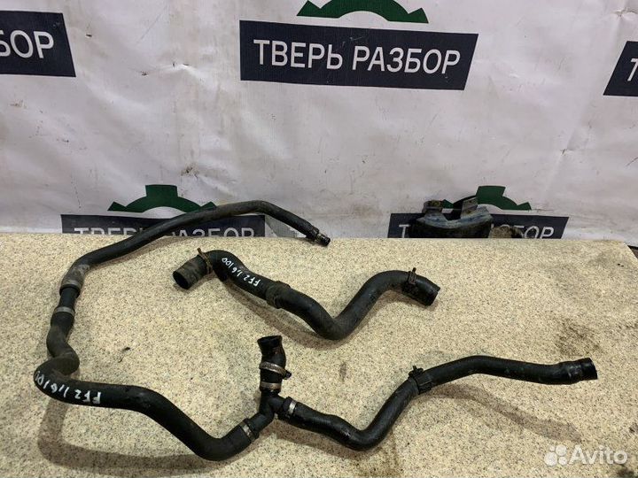 Патрубок системы охлаждения Ford Focus 2 1.6