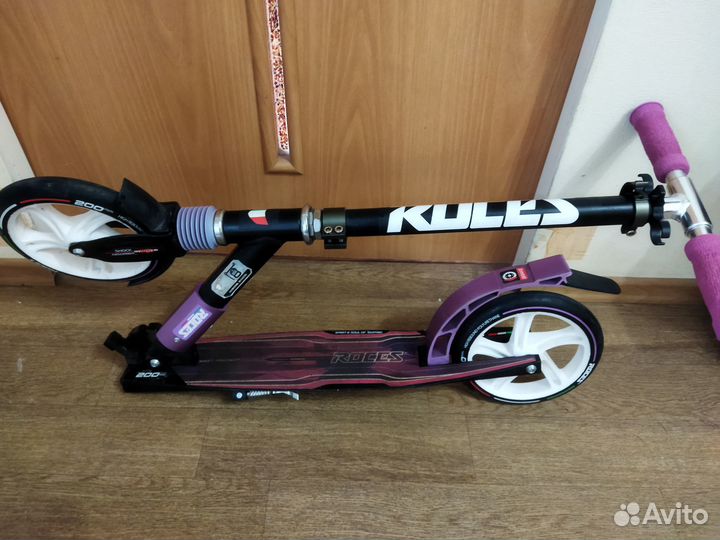 Самокат Roses 200