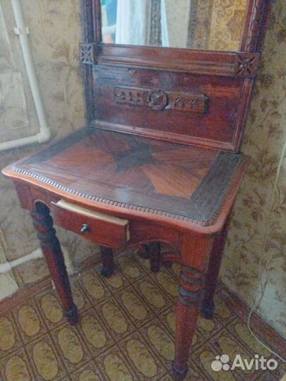 Трюмо с зеркалом старинное