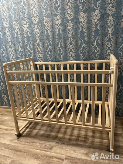 Кроватка детская