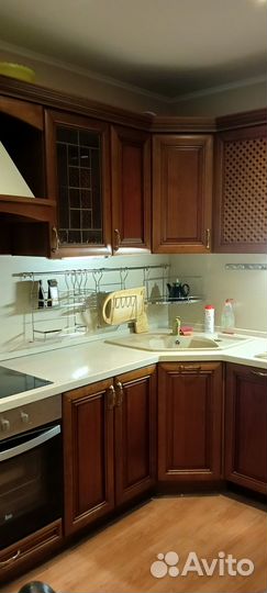 Кухонный гарнитур с техникой бу