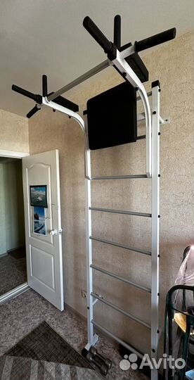 Шведская стенка с турником и брусьями бу
