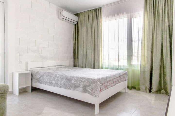 Дом 200 м² на участке 12 сот.