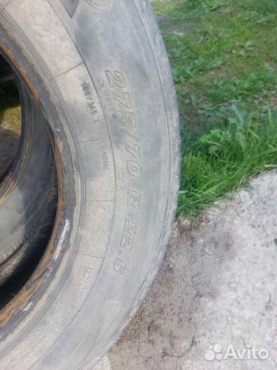 Продам резину на прицеп 275/70 R22