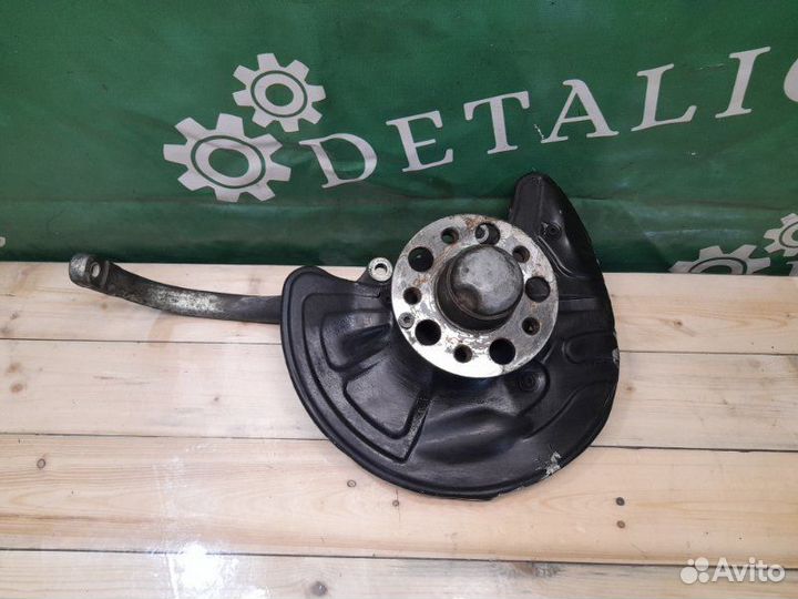 Кулак поворотный передний левый Mercedes Cls W219