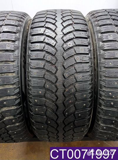 Bridgestone Blizzak Spike-01 235/55 R17 96T
