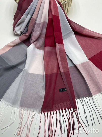 Палантин в клетку, три цвета