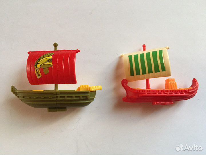 Коллекция игрушек Киндер Сюрприз 1990-е