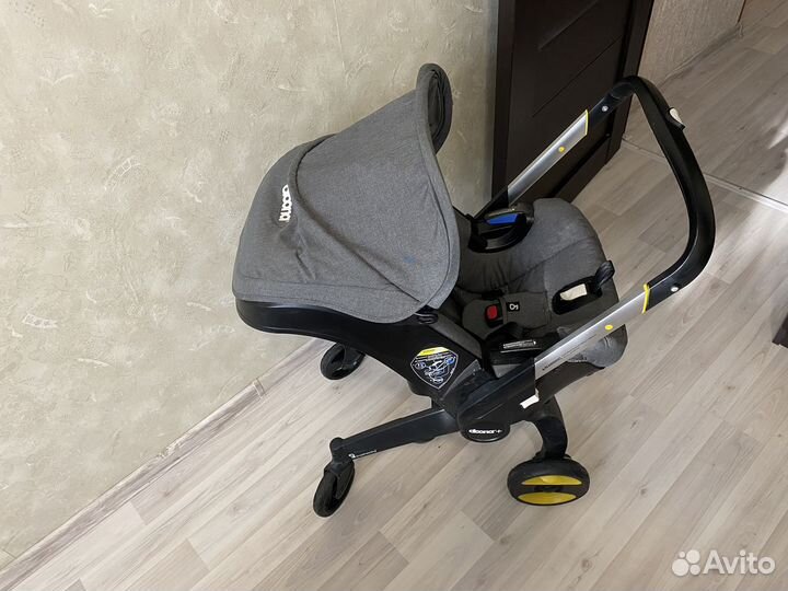 Коляска doona