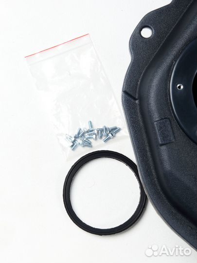 Бак бензобак топливный Митсубиси Лансер 9