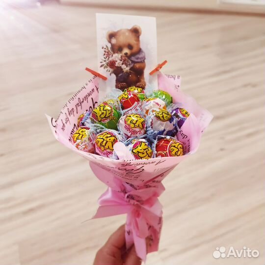 Букет из чупа-чупсов