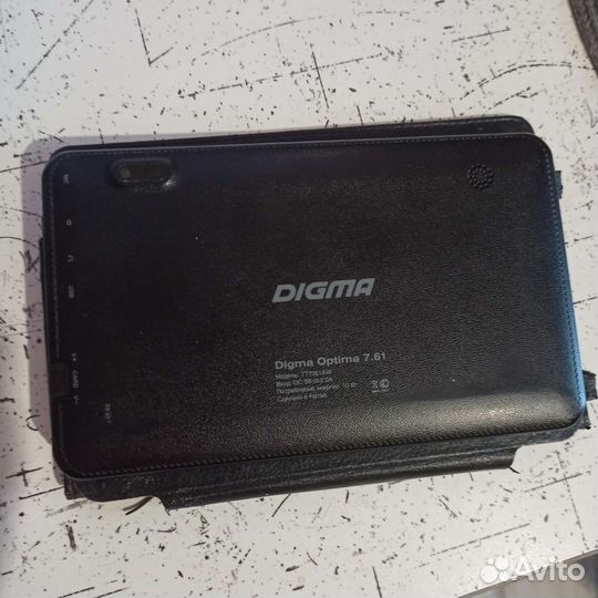 Планшет Digma optima 7.61