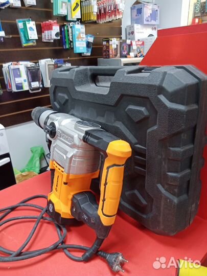 Перфоратор Вихрь П-1600-К