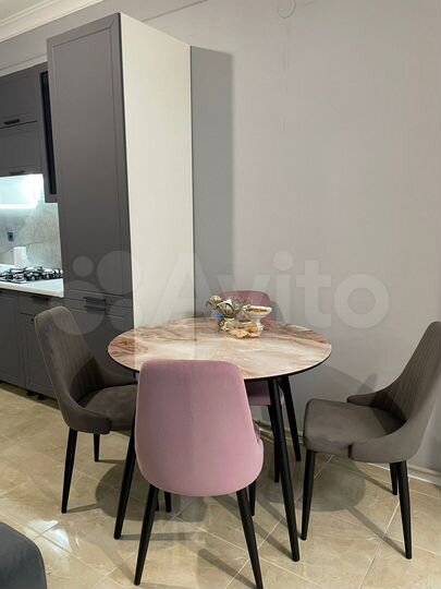 1-к. квартира, 52 м², 8/13 эт.