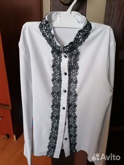 Нарядная белая блузка для девочки в школу