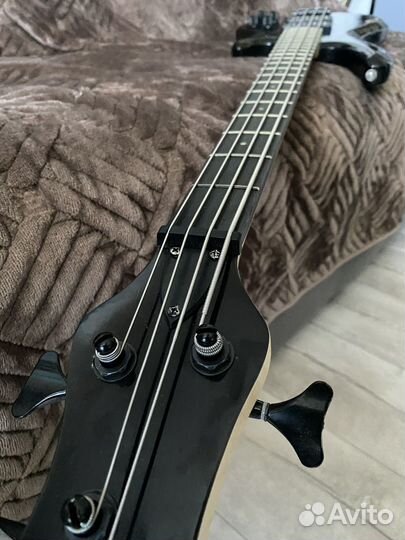 Бас гитара Ebash