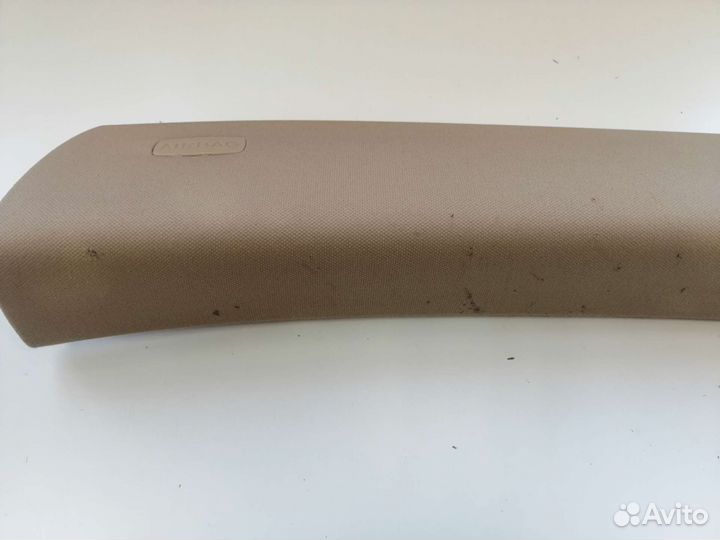 Обшивка передней стойки Volkswagen Touareg