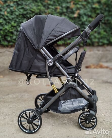 Прогулочная коляска Luxmom 525 перекидная ручка