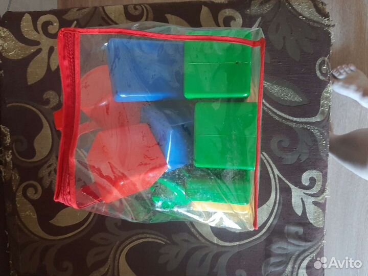 Кубики пластмассовые
