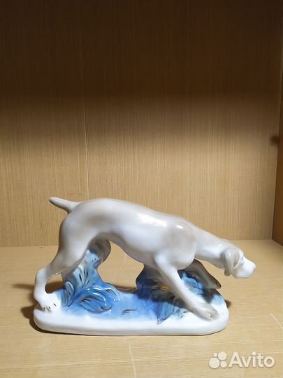 Фарфоровая статуэтка сеттер или пойнтер Гжель