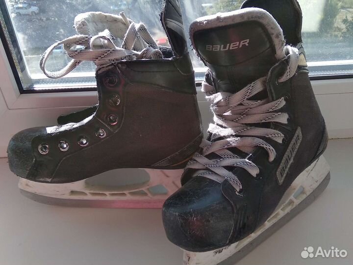Хоккейные коньки bauer