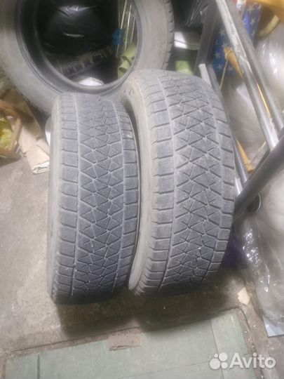 Bridgestone Blizzak DM-V2 235/65 R18