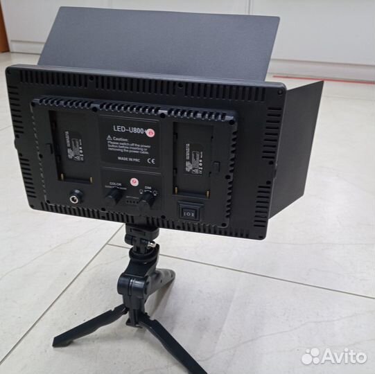 Видеосвет Neewer NL 660 LED со шторками +сумка