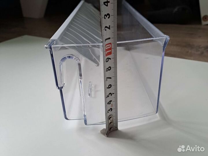 Полки балконы для холодильника Hotpoint Ariston