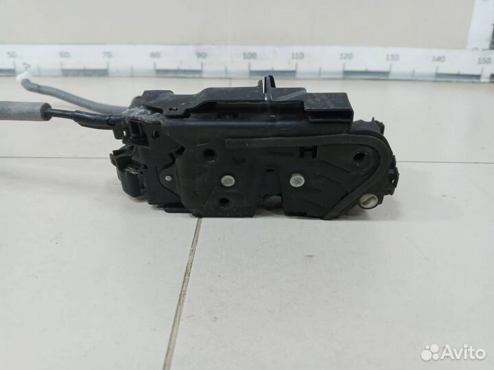 Замок двери задней левой Skoda Octavia A7 2013